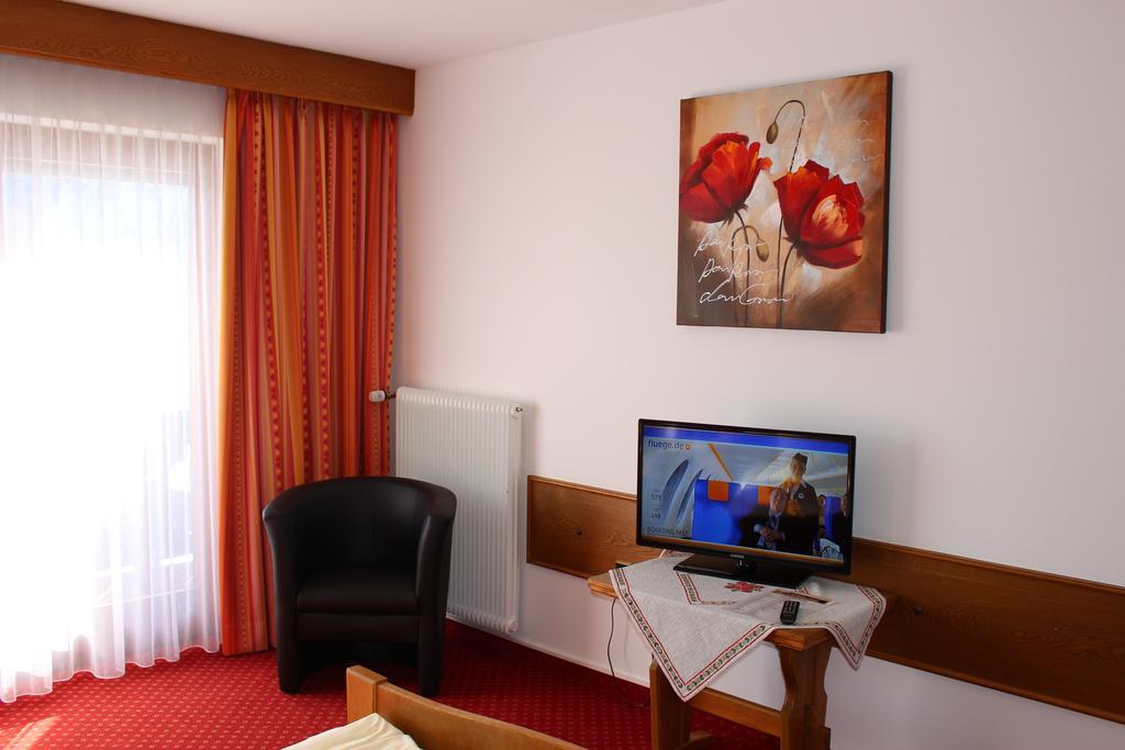 Alpenmotel Saeuling Pinswang Εξωτερικό φωτογραφία