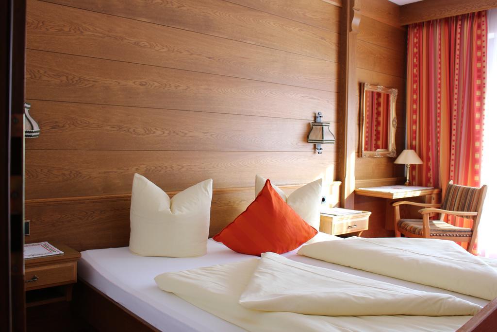 Alpenmotel Saeuling Pinswang Εξωτερικό φωτογραφία